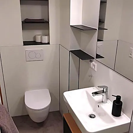 Apartment Schmuckstueck In Baudenkmal In Konstanz-city *